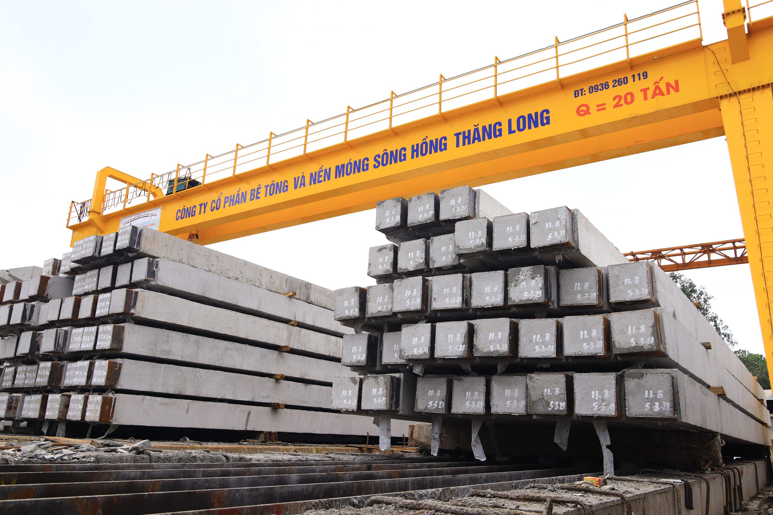 Cọc bê tông 200×200